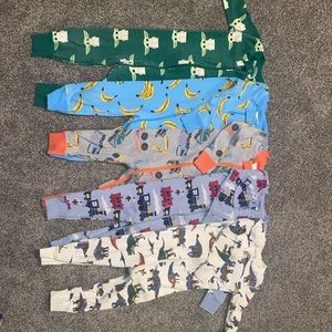 Lot of Hanna Anderson zip up pajamas 2T - excellent condition